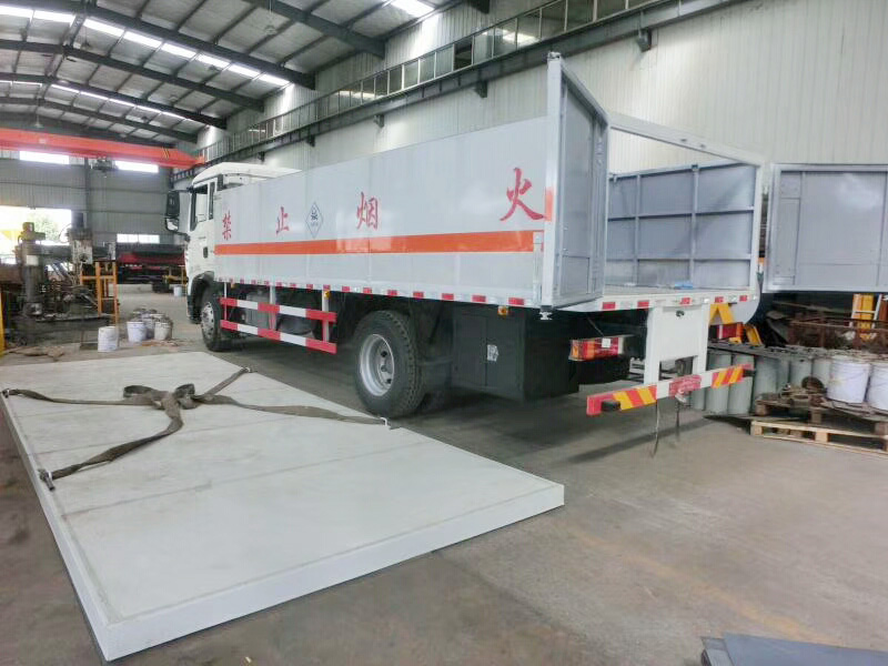 天錦液氨毒性氣體廂式運輸車