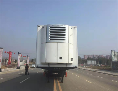 正壓30噸半掛冷藏車?yán)渫鯔C組