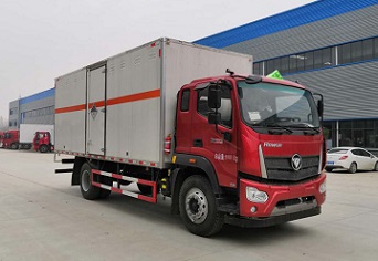 CLW5180XZWB6型雜項(xiàng)危險(xiǎn)物品廂式運(yùn)輸車1.jpg